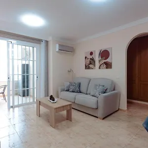 Apto Ache, Acogedor De 66 M Con Terraza, Aire Acondicionado Y Parking Privado Gratuito Appartamento